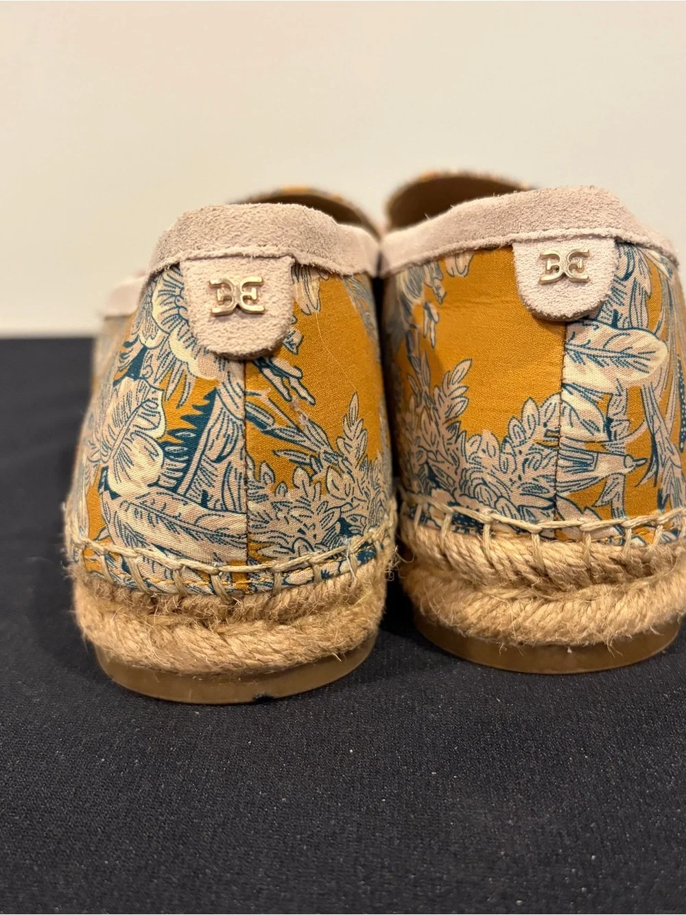 Sam Edelman Kai 2 Marigold Yellow Floral Espadrille Loafers Women's 8.5 M  NWOB